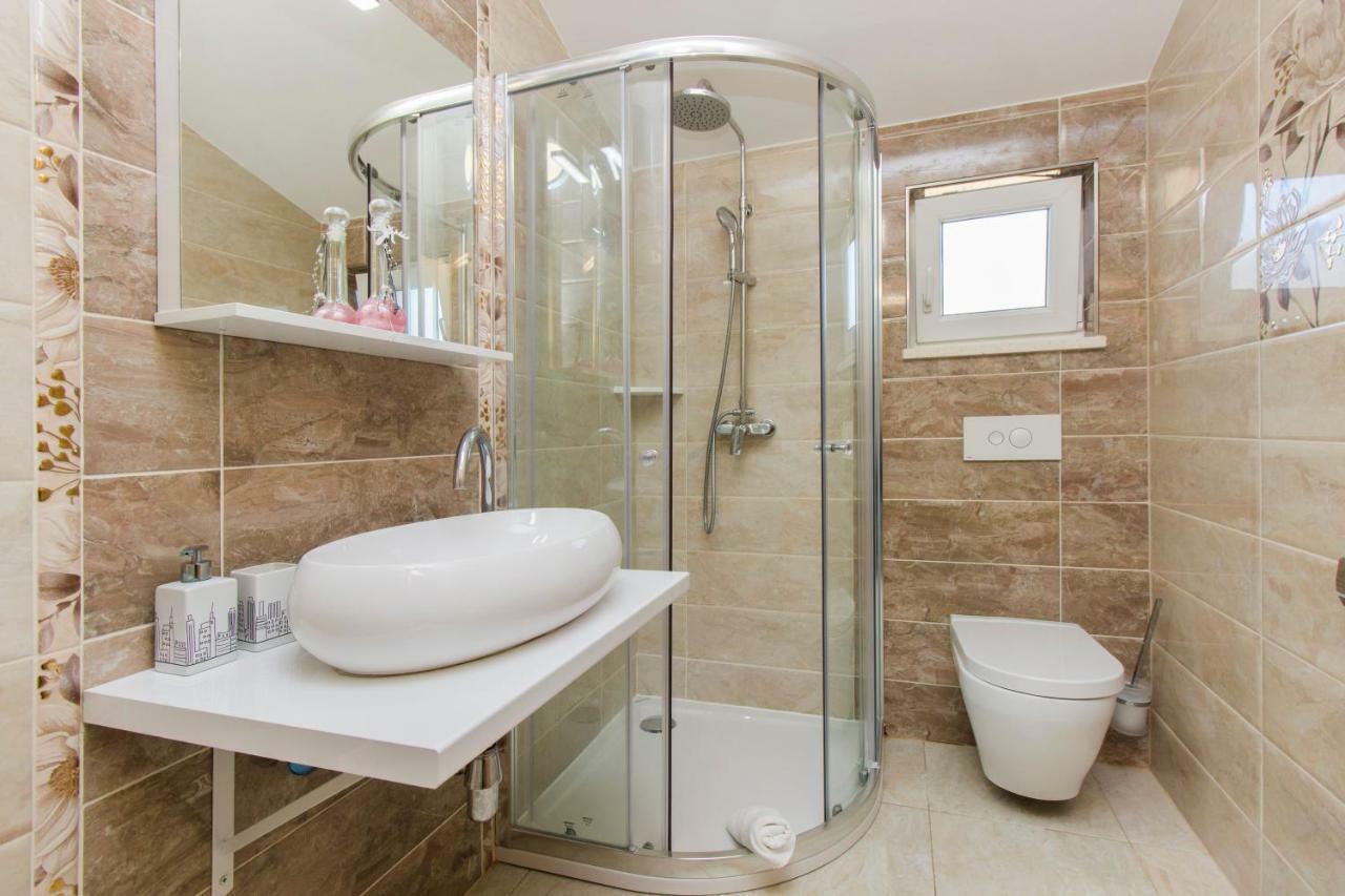 Kaštela Apartmani Skelin***/**** מראה חיצוני תמונה